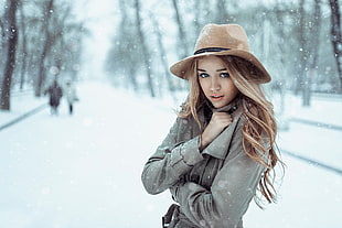 women's brown cowboy hat and gray coat, women, model, blonde, long hair HD wallpaper