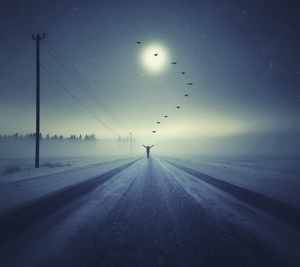 man on road wallpaper, happy HD wallpaper