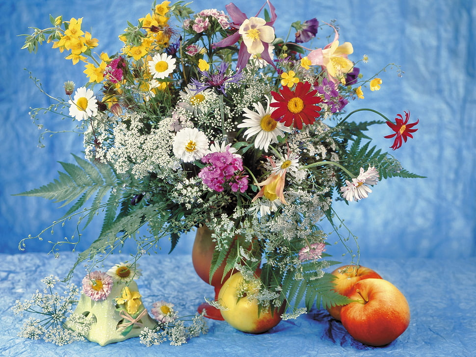 assorted petaled flower bouquet with vase HD wallpaper