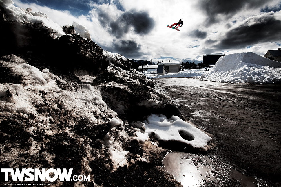 red snowboard, winter, snow, snowboard, sport  HD wallpaper