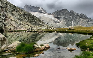 gray mountain near lake, landscape, mountains, nature, reflection