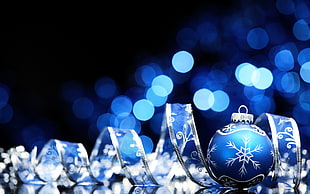 blue and gray ribbon and bauble selective focus photography, Christmas, New Year, Christmas ornaments , bokeh