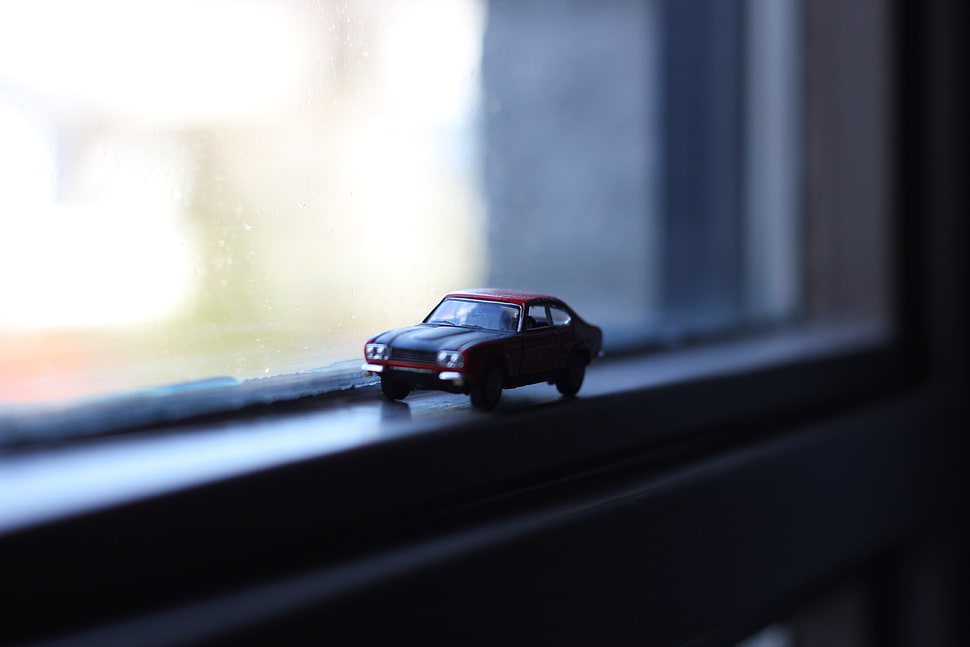 red and black coupe scale model, macro, car, window HD wallpaper