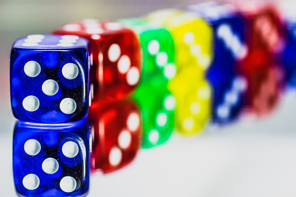 selective focus in row of six dice HD wallpaper