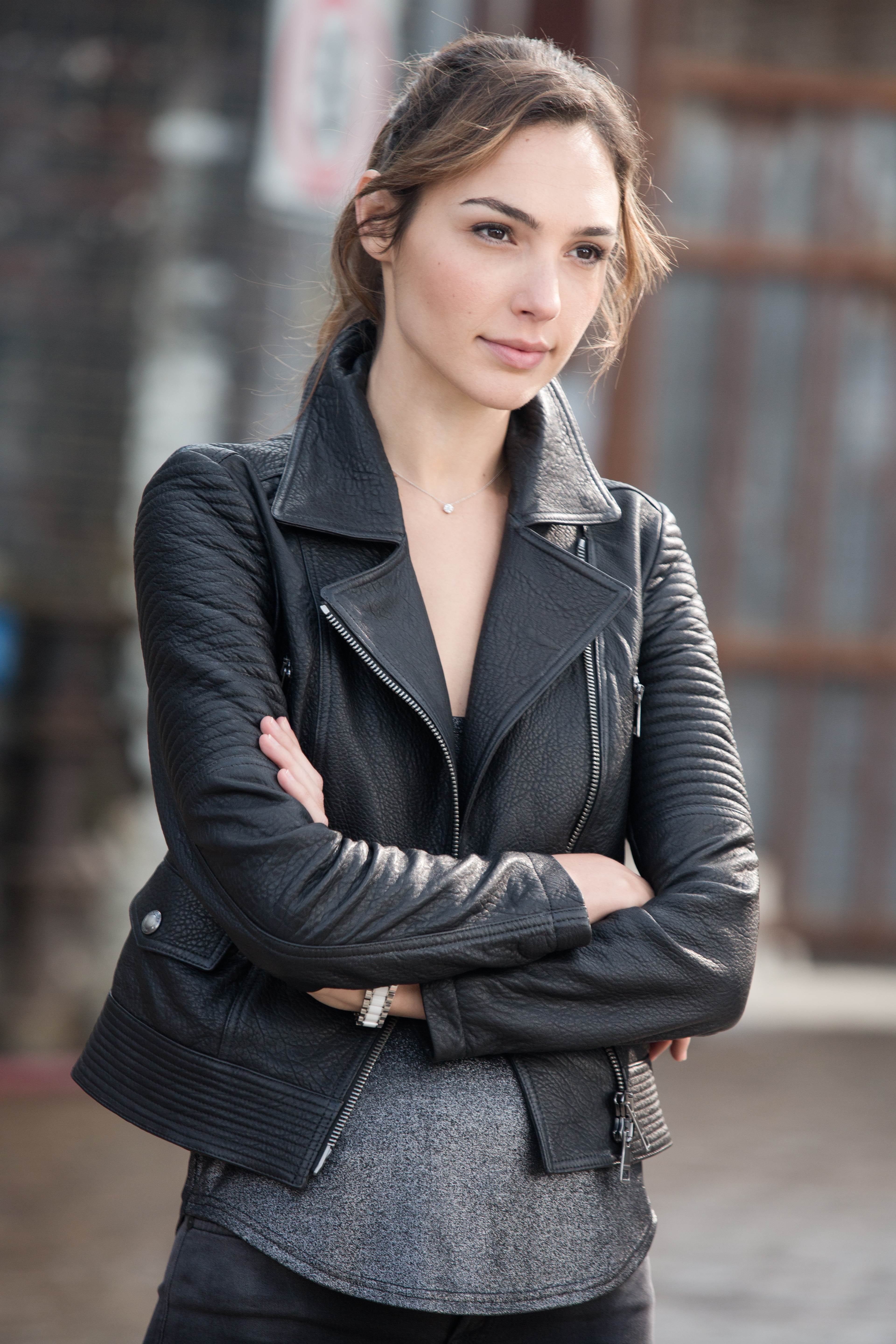 Gal Gadot, Gal Gadot, actress, leather jackets, jacket HD wallpaper