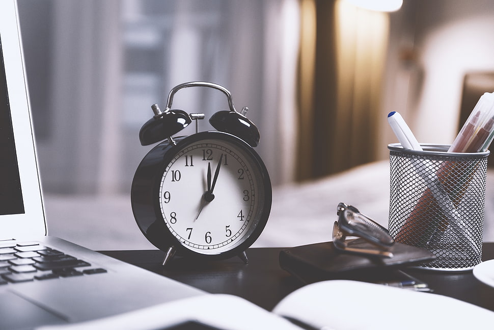 black and white analog desk clock HD wallpaper