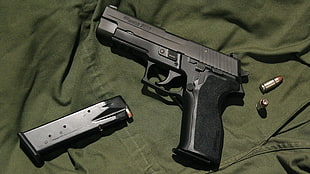 black and gray semi-automatic pistol with magazine, gun, pistol, SIG Sauer, SIG Sauer P226 HD wallpaper