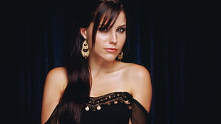 woman in black off-shoulder strapless dress HD wallpaper