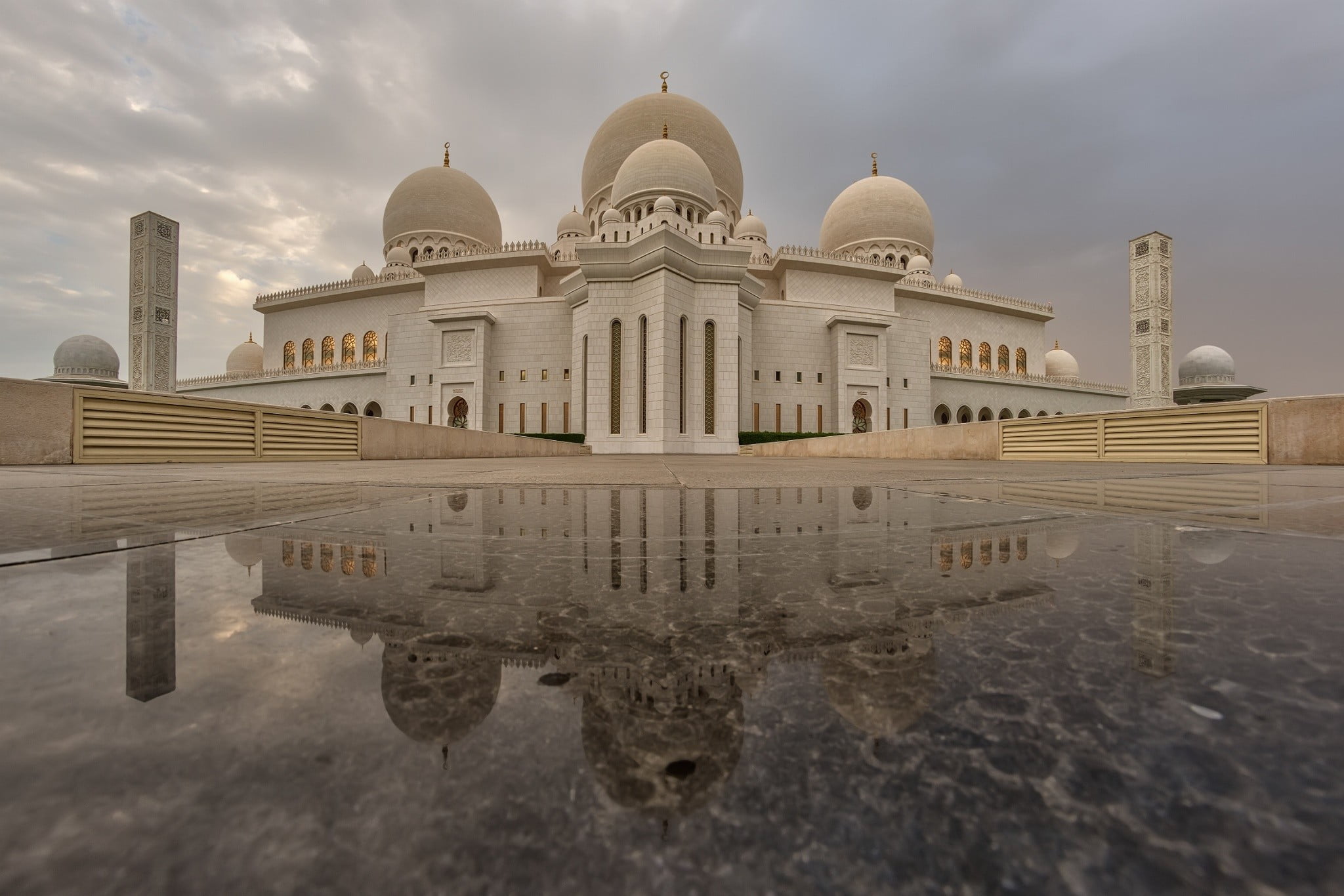 white and brown concrete building, Islam, Islamic architecture, mosque