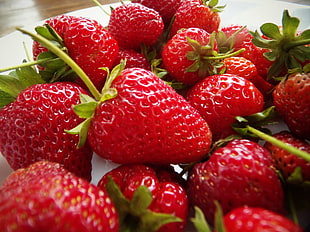 closeup photo of Strawberries