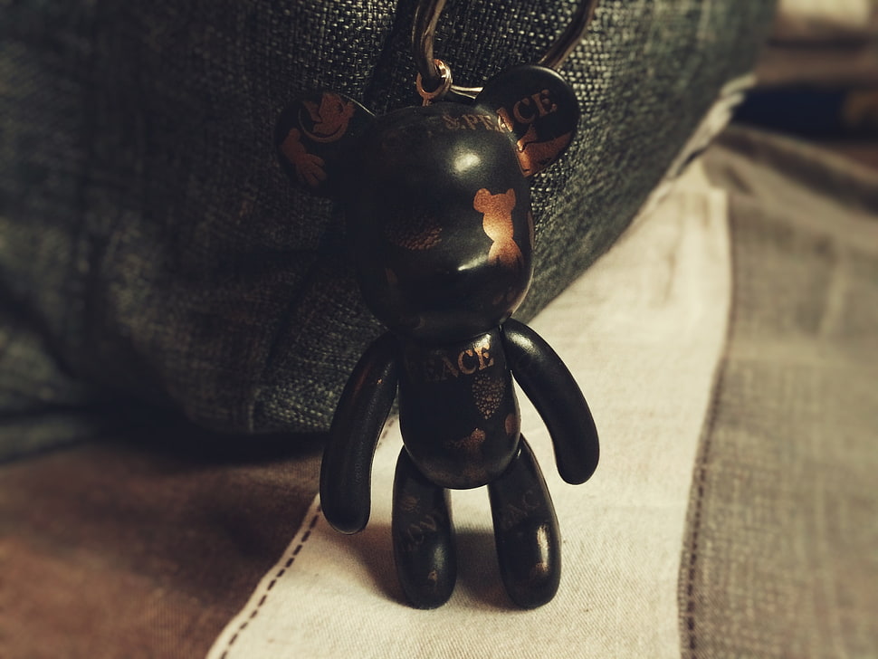 black bear pendant, Keychain, Mouse, Black HD wallpaper