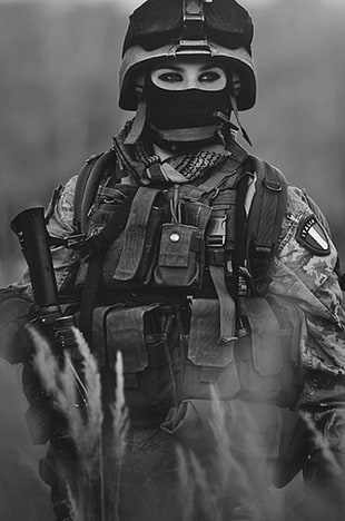 grayscale photography of soldier HD wallpaper