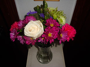 bouquet of flowers in glass vase HD wallpaper