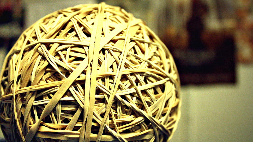beige string ball focus photography HD wallpaper