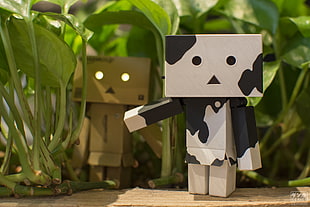 two brown and white and black boxman decors, Danbo, Japan, Japanese, Japanese Garden