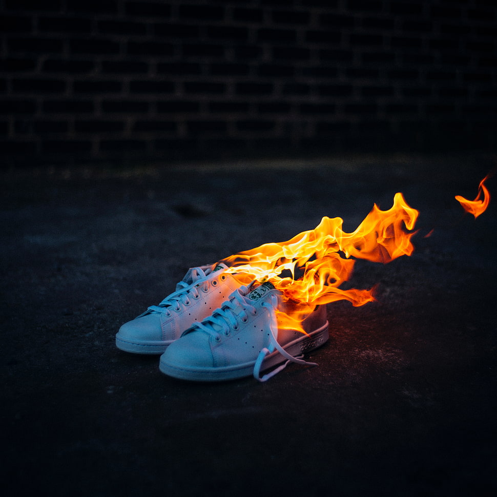 pair of white low-top sneakers HD wallpaper