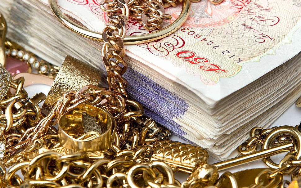 gold-colored jewelry and banknotes HD wallpaper