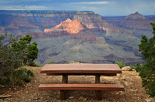 brown wooden table on top of grand canyon during day time, grand canyon national park HD wallpaper