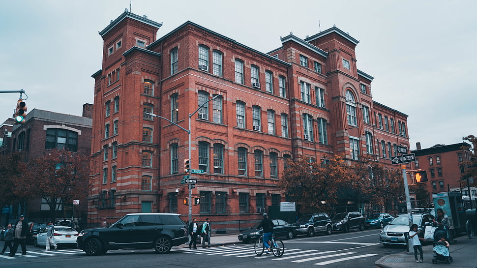 brown and white concrete building, New York City, building, street, house HD wallpaper