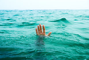 right human fingers, drown, hands