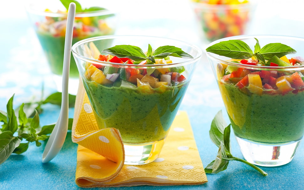 two glass of fruit smoothies HD wallpaper