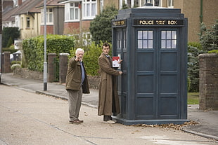 men's brown coat, TARDIS, Doctor Who, David Tennant, Tenth Doctor