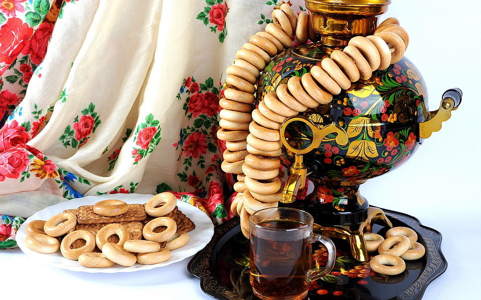 biscuits on white ceramic plate beside clear glass mug HD wallpaper
