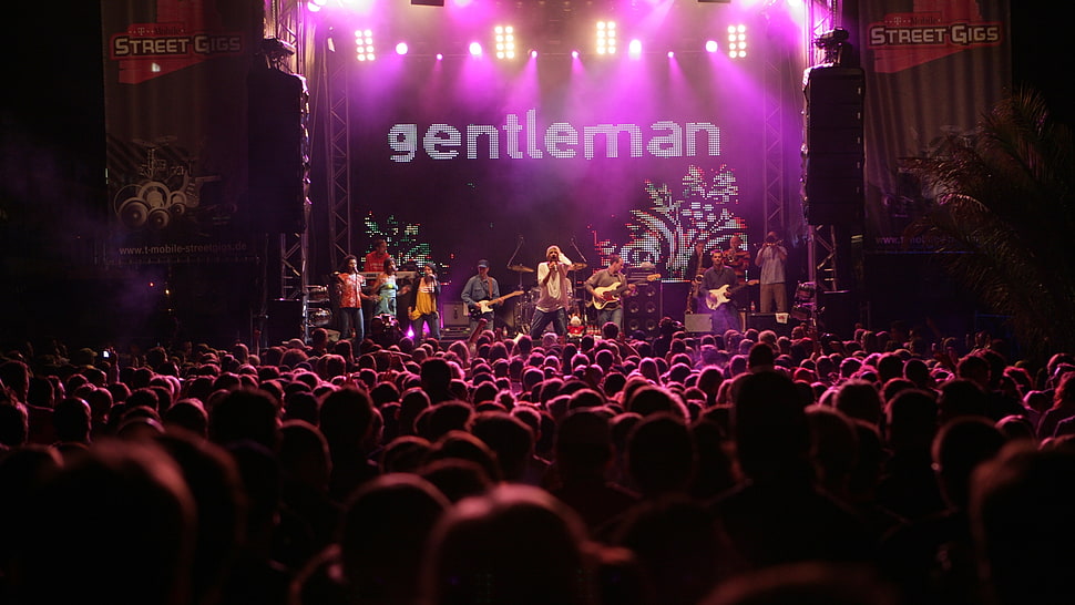Gentleman band on stage in front of people HD wallpaper