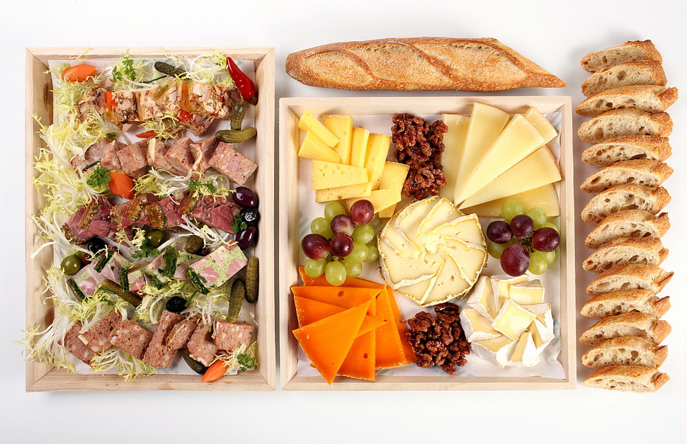 assorted cheeses and sliced bread HD wallpaper