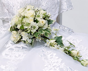 white roses bouquet HD wallpaper