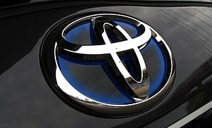 silver Toyota emblem HD wallpaper