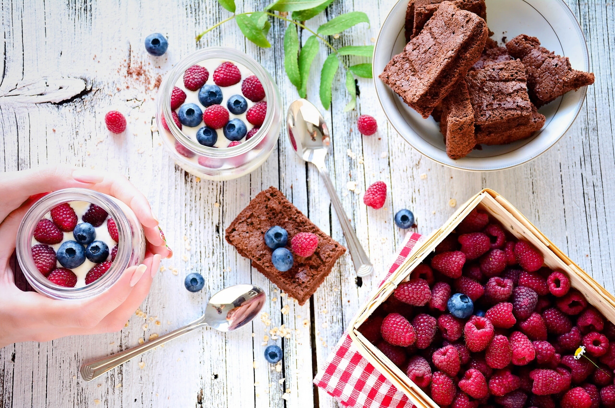 pink rasp berry, brown chocolate and two clear glassjars