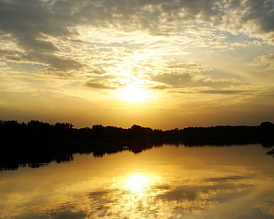 photo of body of water during dusk HD wallpaper