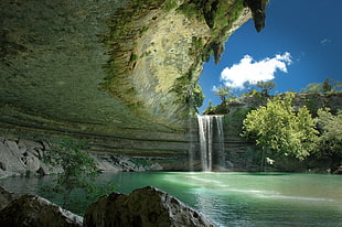 waterfall at daytime HD wallpaper