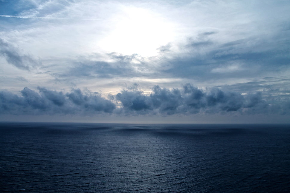 white and blue floral mattress, sea, sky, horizon, clouds HD wallpaper