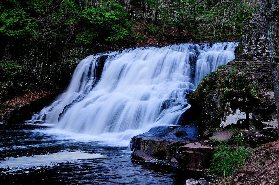 water falls on mountain HD wallpaper