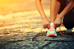 teal and red running shoe, running, shoes, lace, sun rays HD wallpaper