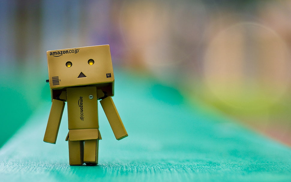 green Amazon toy robot HD wallpaper