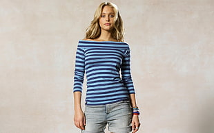 woman wearing blue striped long-sleeved blouse HD wallpaper