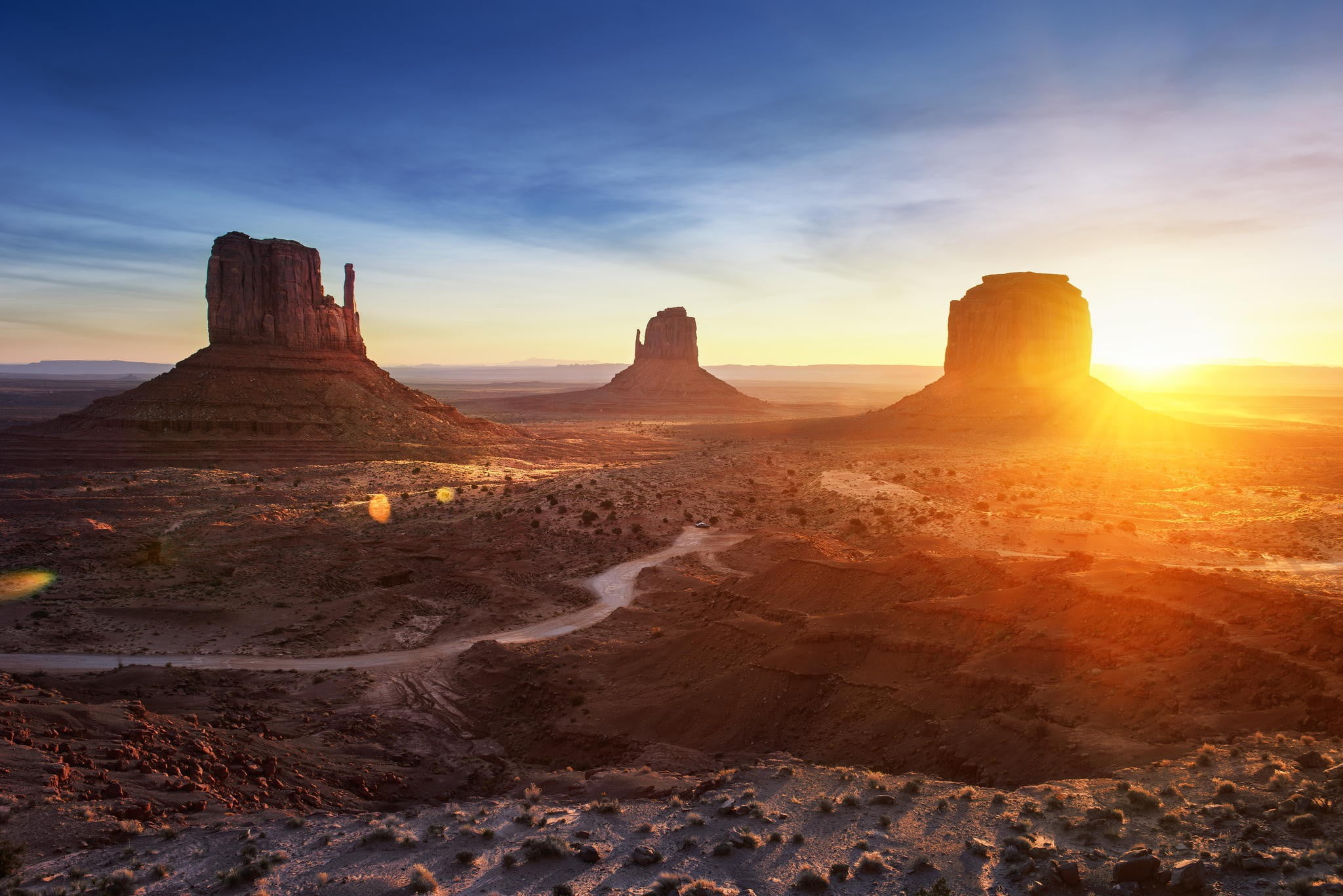 brown mountain near river, Monument Valley, desert, Sun, sunset