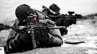 assault rifle with scope grayscale photo, military, HK 416, commando, Norwegian Army HD wallpaper