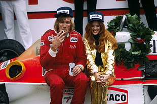 men's red racer jacket, Formula 1, James Hunt, McLaren M26, Stephanie McLean HD wallpaper