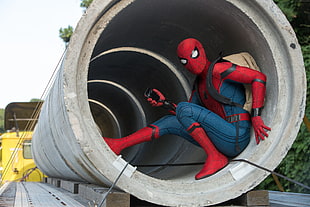 Spider-Man in round concrete hole HD wallpaper