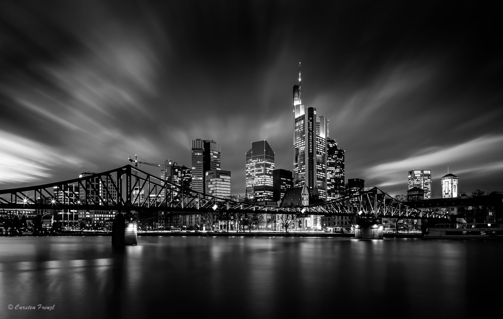 gray scale photo of Manhattan bridge