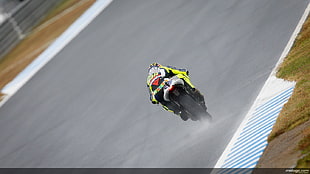 yellow and black sports bike, Moto GP, Stefan Bradl, TVS Apache, Valentino Rossi HD wallpaper