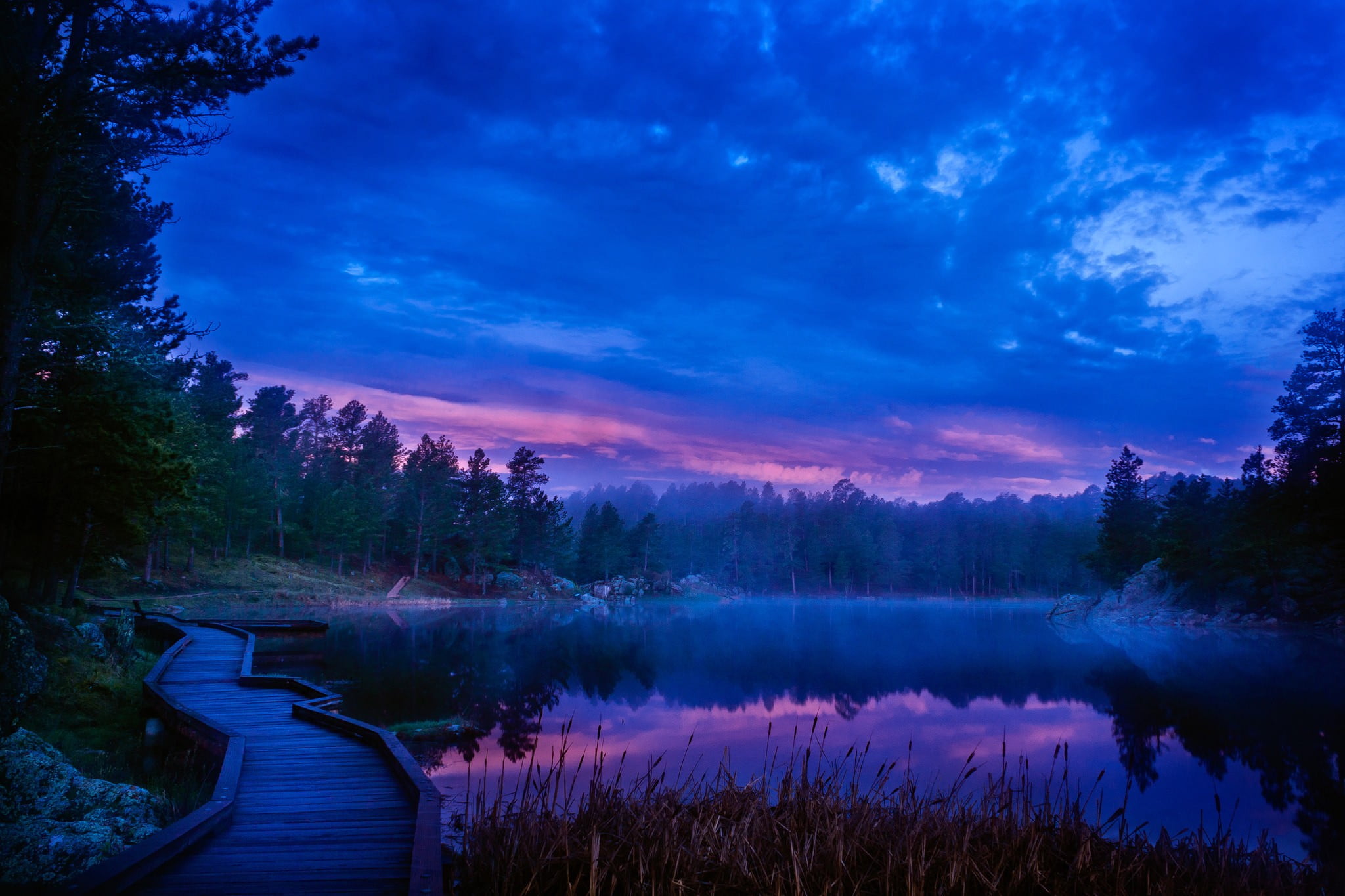 body of water, landscape, lake