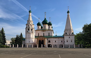 white and green chapel, Yaroslavl, Russia