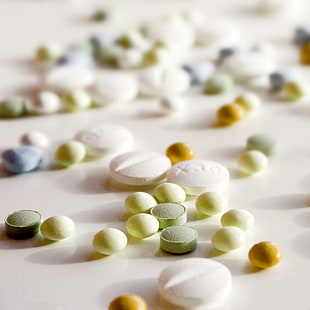 close up photo of variety medicine pills HD wallpaper