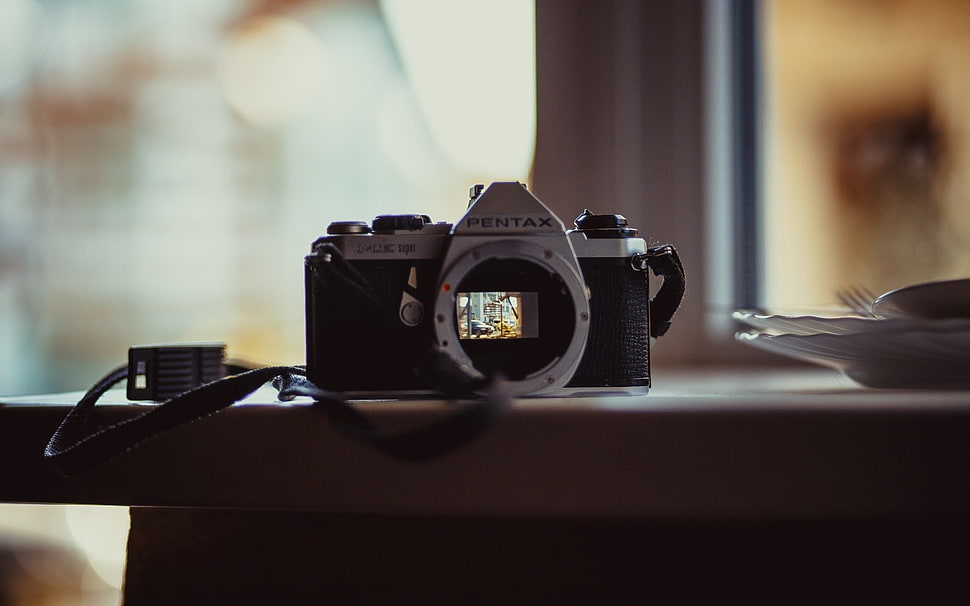 black Pentax SLR camera, camera, Pentax HD wallpaper