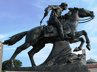 man riding horse statue HD wallpaper
